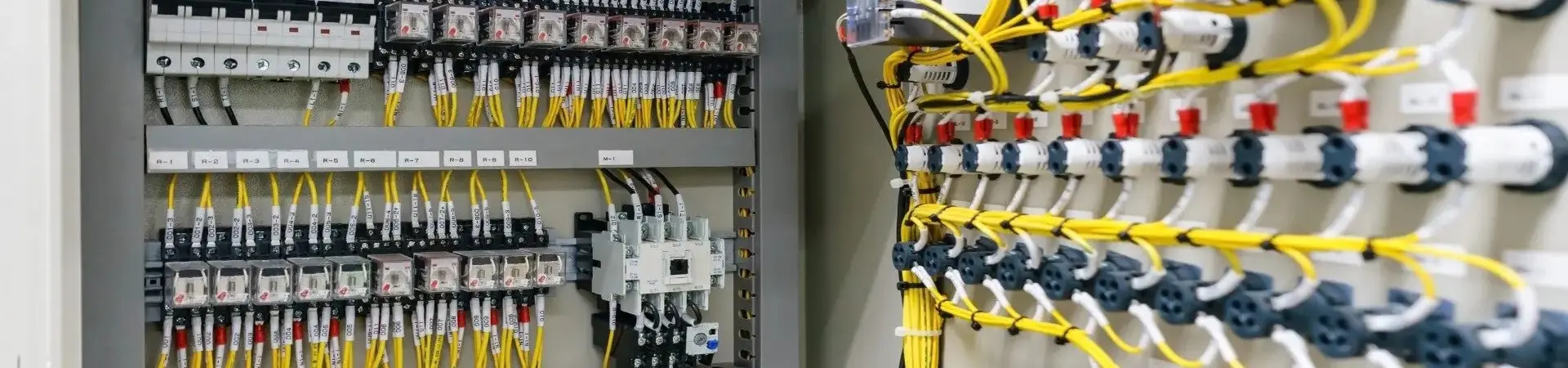 Diesel generator set control cabinet
